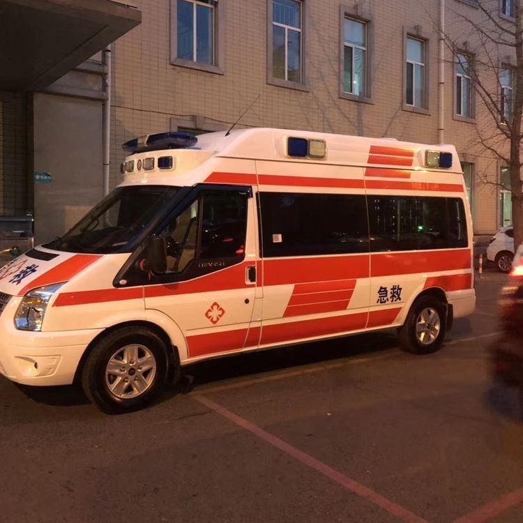 河源夜间租赁救护车护送病人转院：安全转运的 8 大核心注意事项